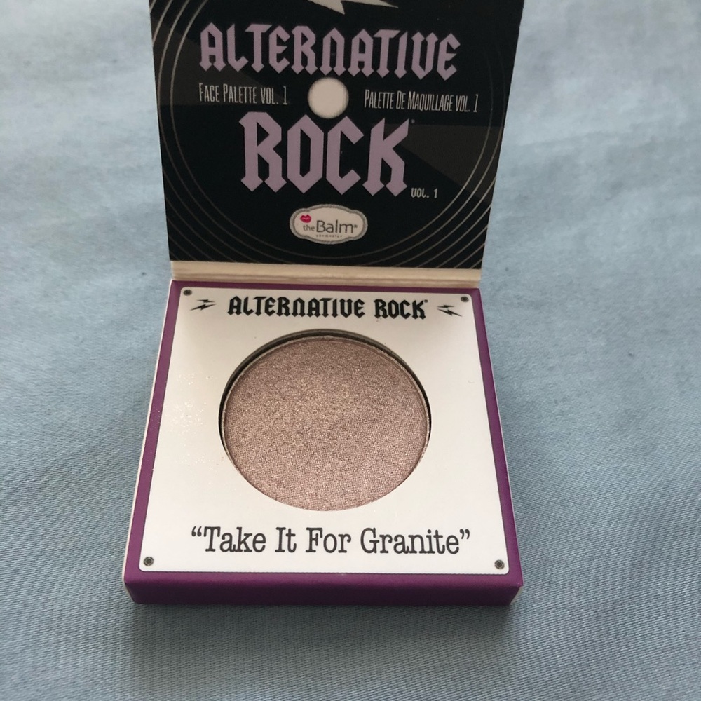 Eyeshadow✨🟣 - Picture 3 of 3